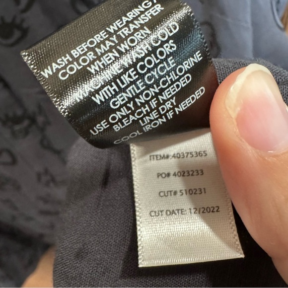 Torrid Emoji Icon Print Button Down Shirt Black Short Sleeve Blouse Size 1 NWOT - Picture 6 of 7